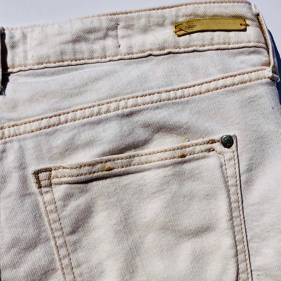 Pilcro & Letter Cream Jean Fit/Stet Shorts size 27 - Picture 7 of 9